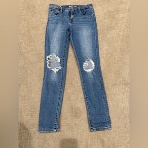Levi’s 721 Distressed Skinny Jeans
